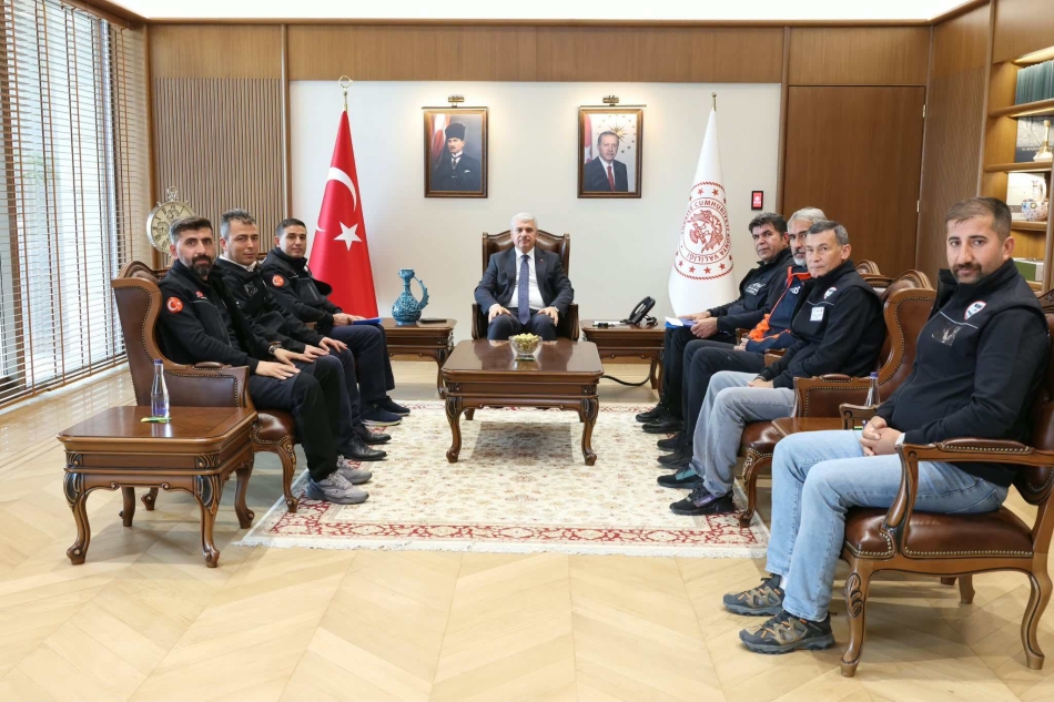 KULU KUDAK DERNEĞİNDEN KONYA VALİSİ İBRAHİM AKIN’A ZİYARET